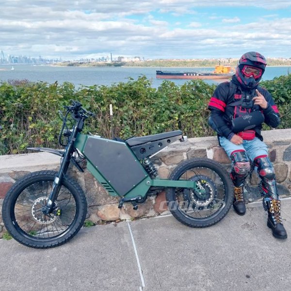 CHEETAH-PRO Bombardeiro Stealth inovador de longo alcance 72V 50AH 58AH 75AH Motor DC sem escova 3000W 5000W 8000W 10000W 12000W 15000W 20000W Bicicleta el&eacute;trica de enduro da Coolfly